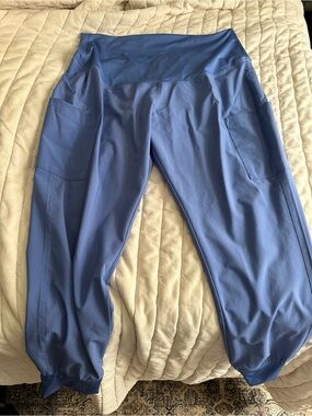 Maternity jogger scrub pants